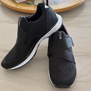 Women’s TIEM Black Cycling Shoes Size 9
